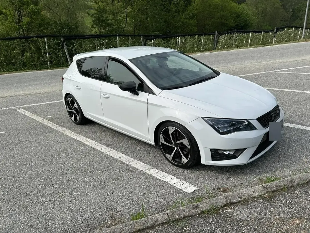 Usata Seat Leon FR 184 CV (135 kW) 2016 Berlina