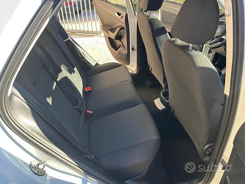 Usata VW T-Roc Life 110 CV (80 kW) 2023 Bianco SUV