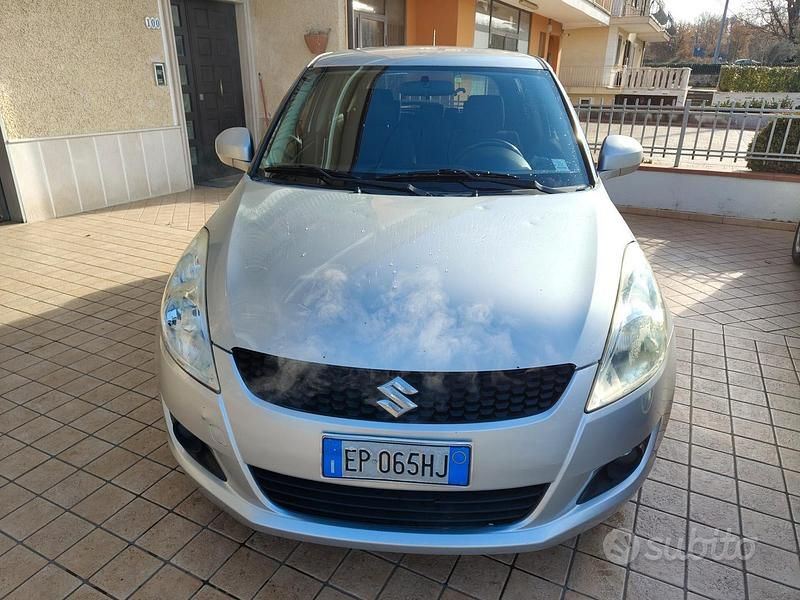 Usata Suzuki Swift GL 75 CV (55 kW) 2013 Grigio Utilitaria