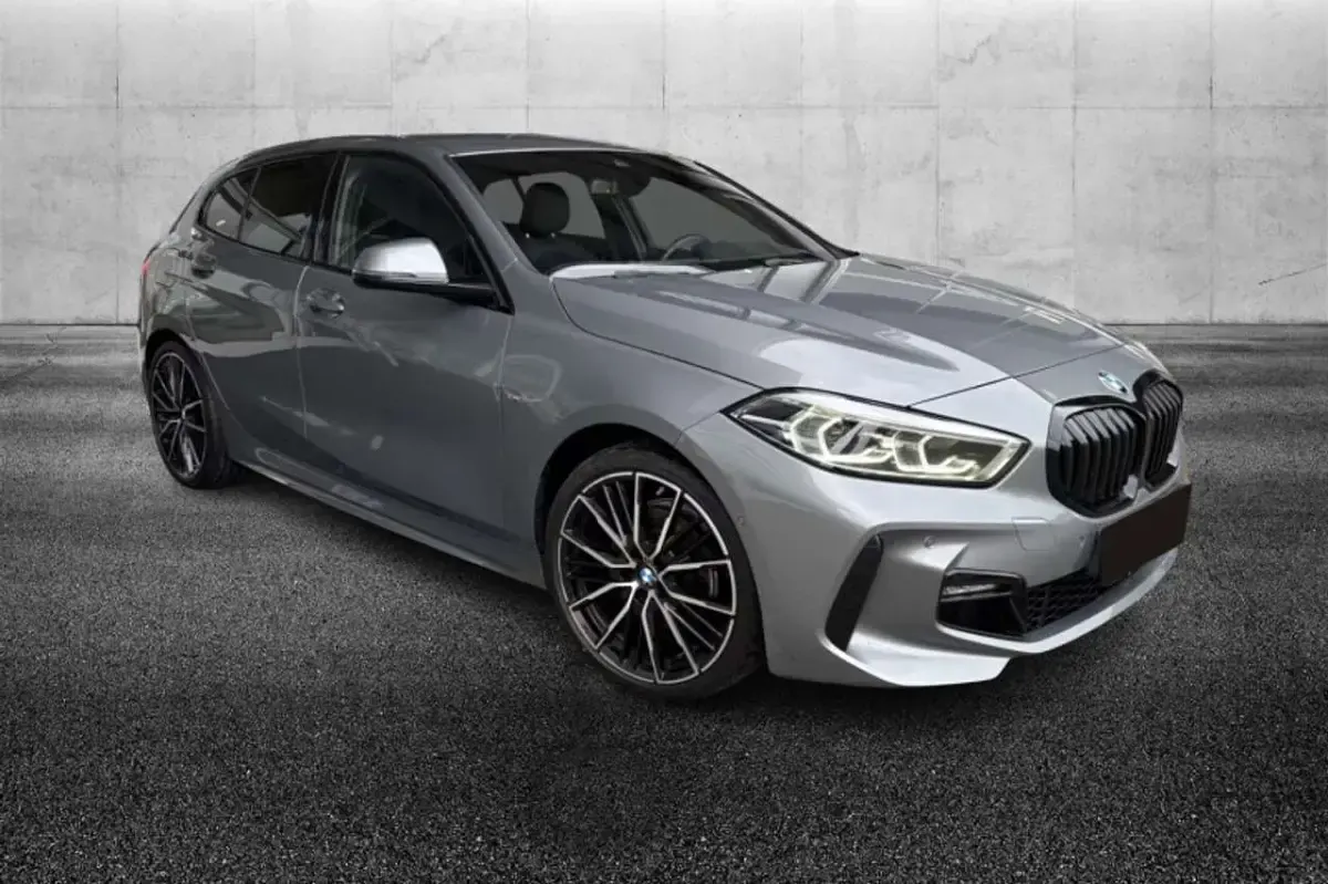 Usata BMW 118 M Sport 136 CV (100 kW) 2023 Grigio Berlina