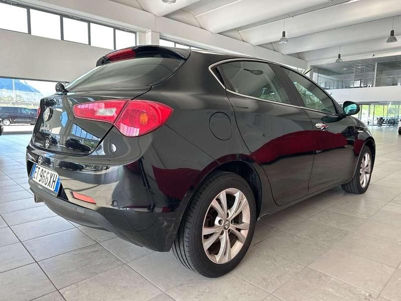 Usata Alfa Romeo Giulietta Business 105 CV (77 kW) 2013 Nero Berlina