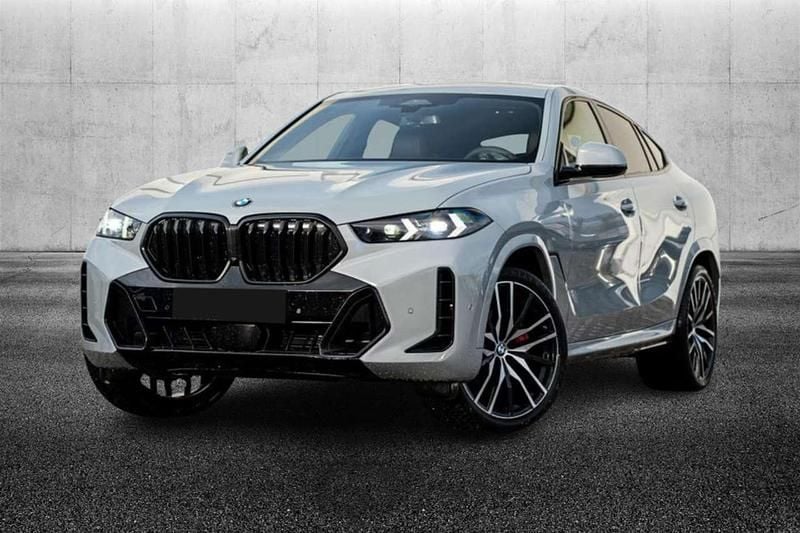 Usata BMW X6 M Sport 298 CV (219 kW) 2025 Grigio metallizzato SUV