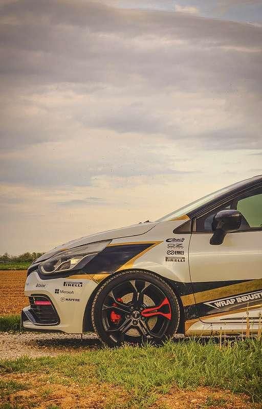 Käytetty Renault Clio IV R.S. 200 HP (147 kW) 2015 Sedan