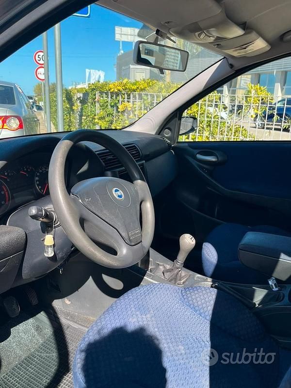Usata Fiat Stilo 116 CV (85 kW) 2003 Utilitaria