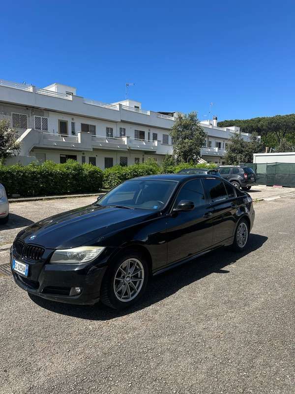 Usata 2010 BMW 316 Tre volumi | 4500 € (Buon prezzo) - Immagine 1/4