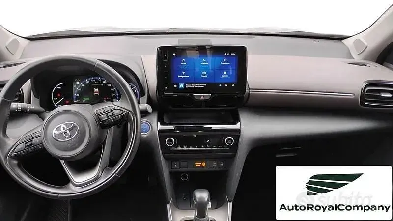 Usata Toyota Yaris Cross Lounge 116 CV (85 kW) 2023 Grigio SUV