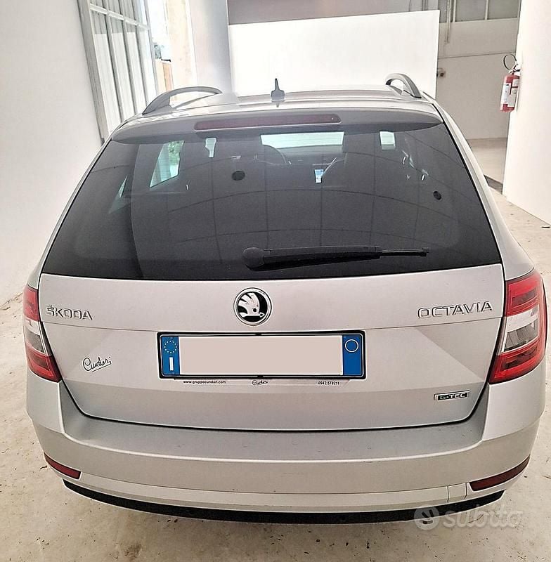 Usata Skoda Octavia G-TEC Style 131 CV (96 kW) 2020 Grigio Station wagon
