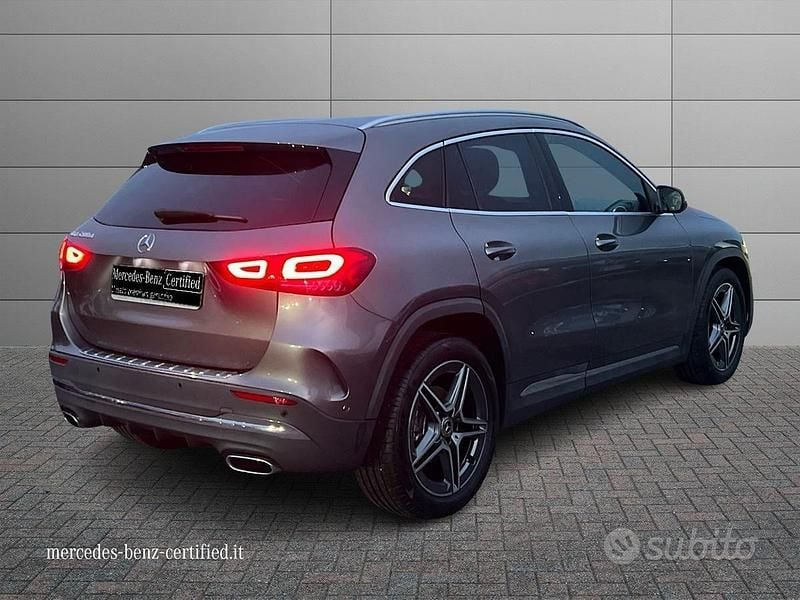 Usata Mercedes GLA200 Premium 150 CV (110 kW) 2023 Grigio SUV