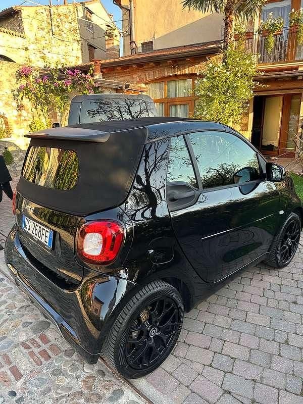 Usata Smart ForTwo Cabrio Passion 71 CV (52 kW) 2019 Nero Cabrio