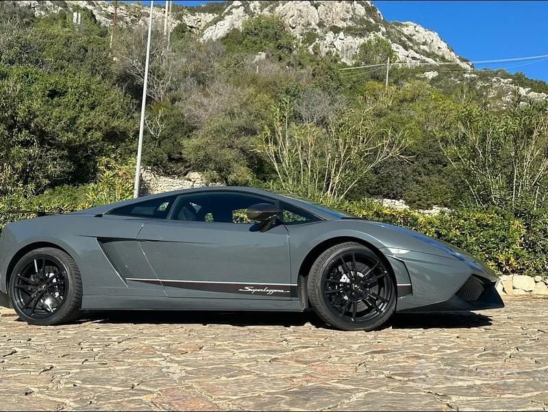 Usata Lamborghini Gallardo 570 CV (419 kW) 2011 Grigio Coupé