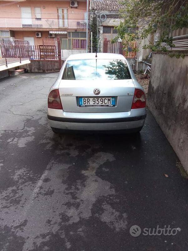 Usata 2001 VW Passat Tre volumi | 1400 € (Super prezzo) - Immagine 1/3