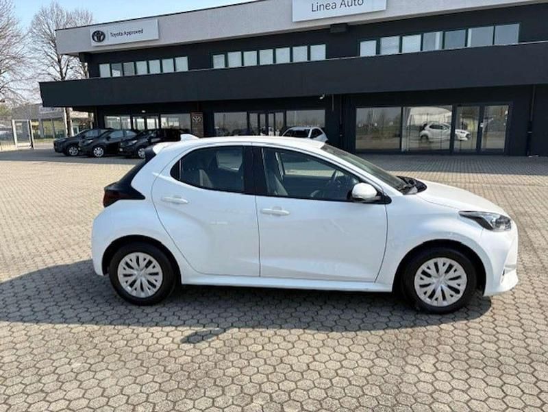 Usata Toyota Yaris Active 72 CV (52 kW) 2023 Other Utilitaria