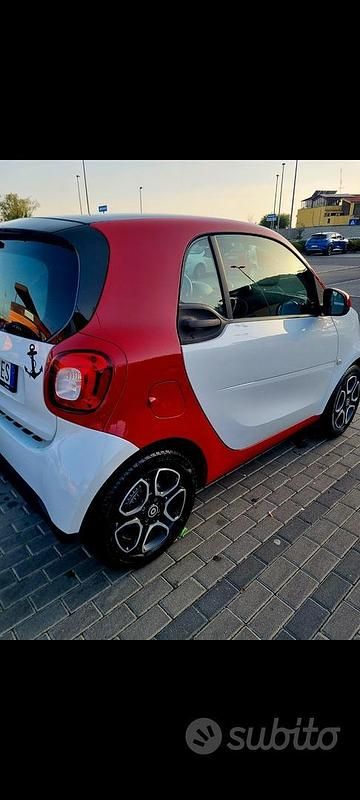 Usata Smart ForFour 71 CV (52 kW) 2017 Bianco Utilitaria