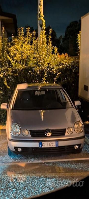 Usata VW Polo 75 CV (55 kW) 2004 Grigio Utilitaria