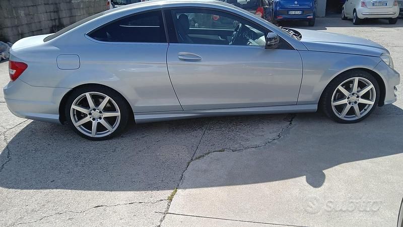 Usata Mercedes C220 Avantgarde 170 CV (125 kW) 2014 Grigio Coupé
