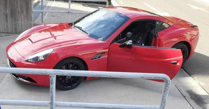 Usata Ferrari California 460 CV (338 kW) 2010 Cabrio