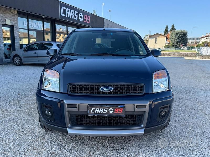 Usata Ford Fusion Titanium 80 CV (58 kW) 2009 Blu Berlina