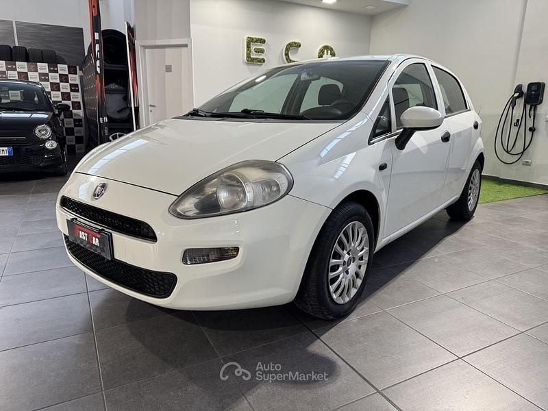 Bianco Usata 2017 Fiat Punto Easy Furgone | 3500 € (Super prezzo) - Immagine 1/4