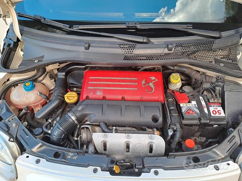 Usata Abarth 500 135 CV (99 kW) 2008 Bianco Utilitaria