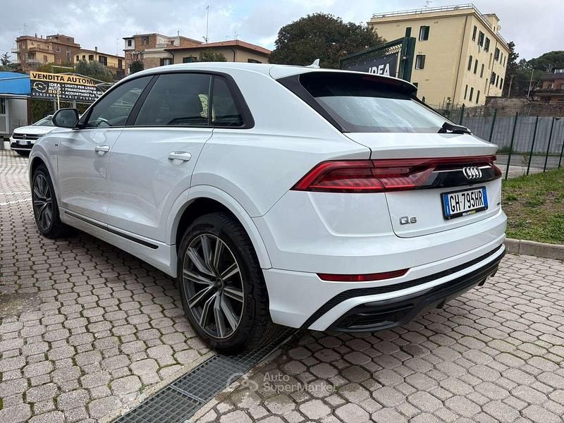 Usata Audi Q8 S-Line 286 CV (210 kW) 2021 Bianco SUV