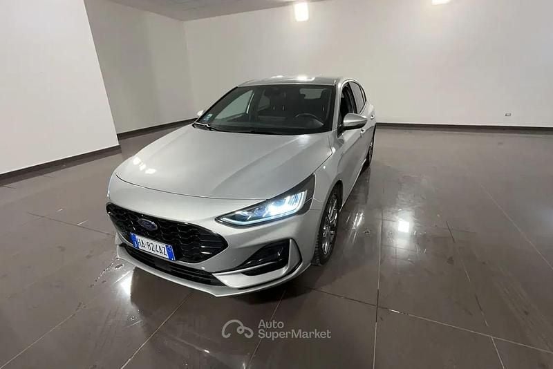 Usata Ford Focus 116 CV (85 kW) 2024 Argento Berlina