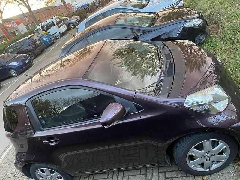 Usata 2009 Toyota iQ Due volumi | 5900 € (Ottimo prezzo) - Immagine 1/4