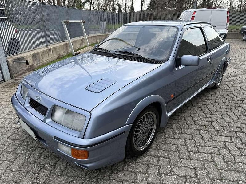 Usata Ford Sierra RS 200 CV (147 kW) 1986 Polvere di luna Berlina