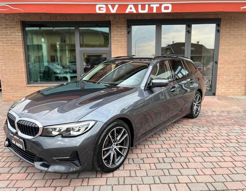 Usata BMW 318 Sport Line 150 CV (110 kW) 2022 Grigio Station wagon