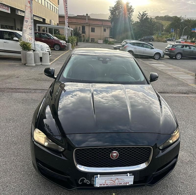 Usata Jaguar XE 179 CV (131 kW) 2017 Berlina