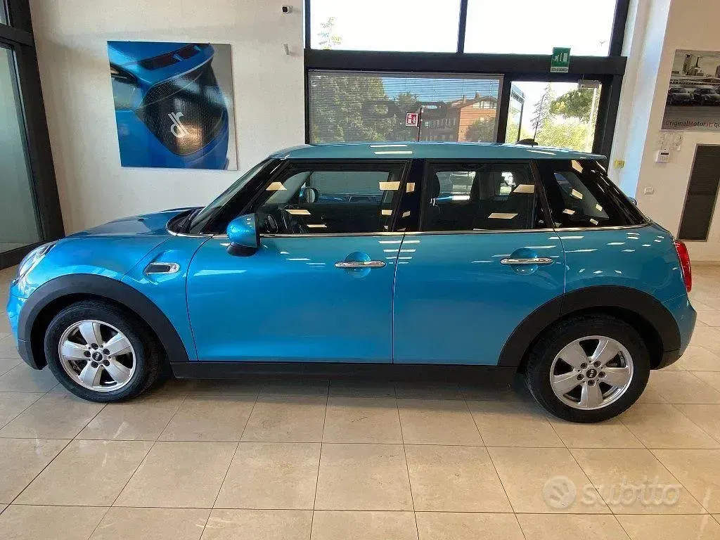Usata Mini Cooper 136 CV (100 kW) 2019 Blu Utilitaria