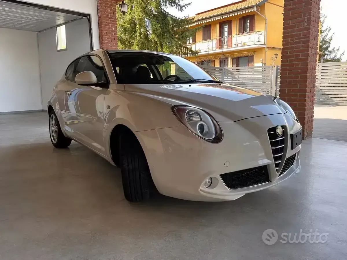 Usata Alfa Romeo MiTo Distinctive 79 CV (58 kW) 2010 Bianco Utilitaria