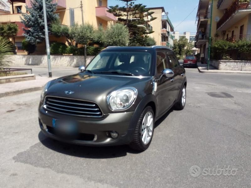 Usata Mini Cooper D Countryman 112 CV (82 kW) 2011 Grigio SUV