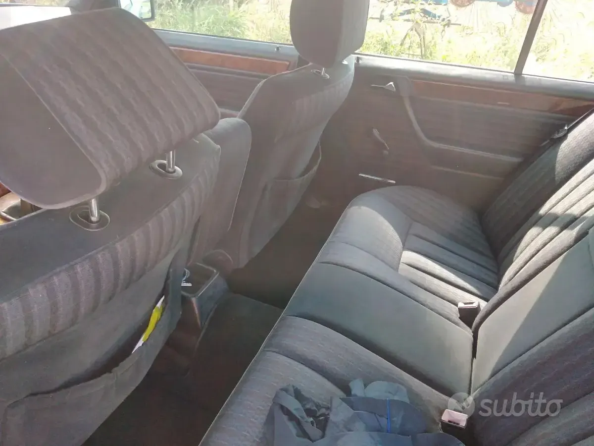 Usata Mercedes 200 109 CV (80 kW) 1991 Berlina