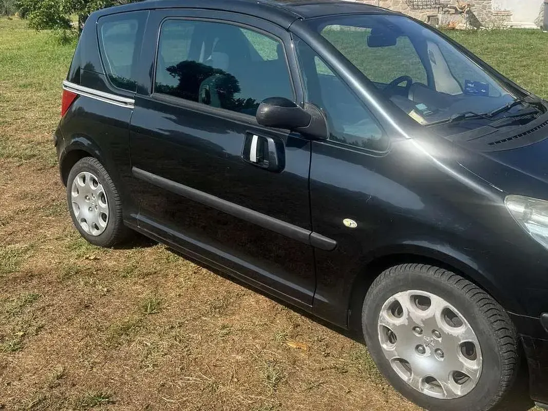 Usata Peugeot 1007 73 CV (53 kW) 2007 Nero Monovolume