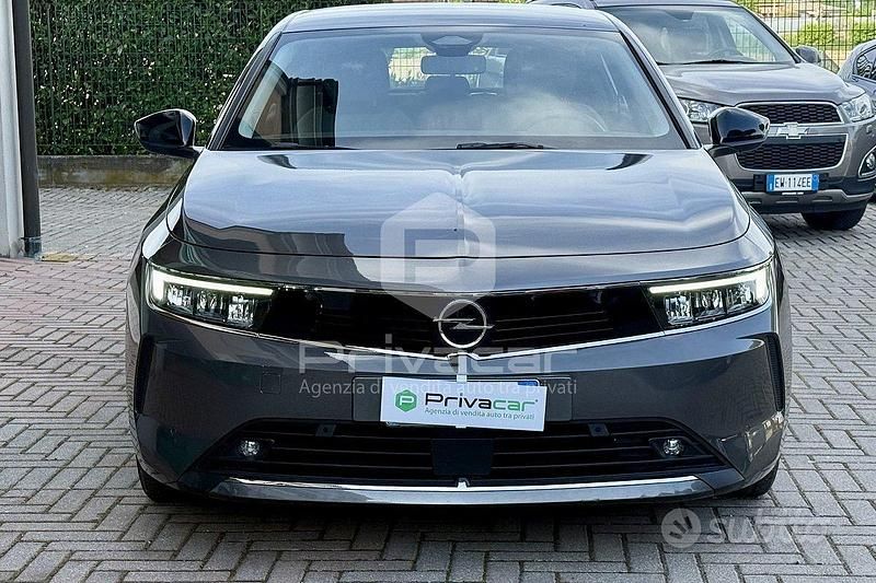 Usata Opel Astra Edition 110 CV (80 kW) 2023 Grigio Utilitaria