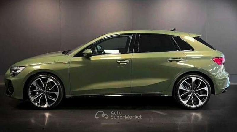 Nuova Audi A3 S-Line 150 CV (110 kW) 2025 Verde Berlina