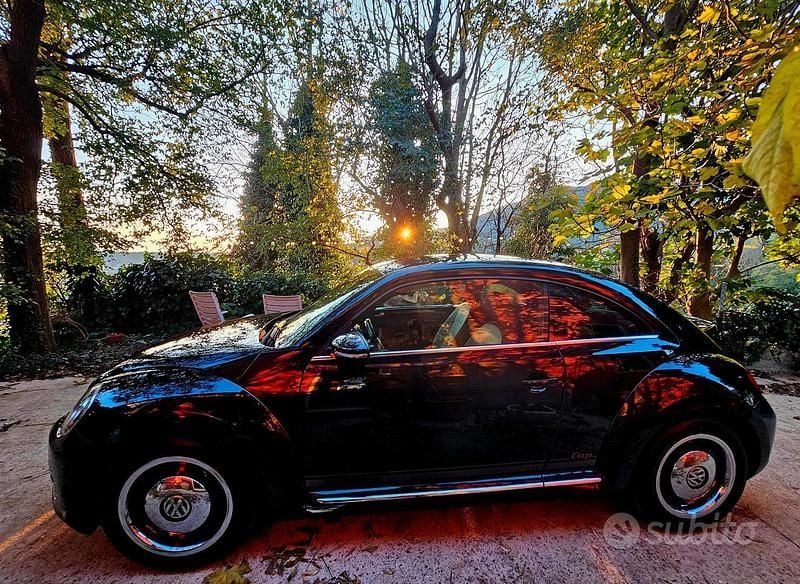 Usata VW Beetle Edition 105 CV (77 kW) 2014 Nero Utilitaria
