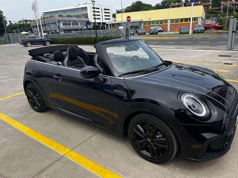 Usata Mini John Cooper Works Cabriolet 136 CV (100 kW) 2021 Blu/azzurro Cabrio