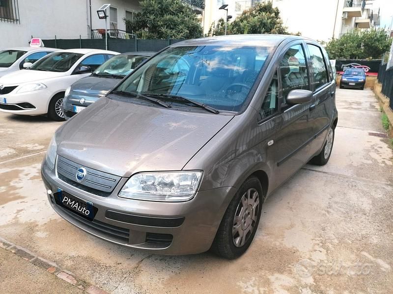Marrone Usata 2006 Fiat Idea Dynamic Monovolume | 3500 € (Buon prezzo) - Immagine 1/4