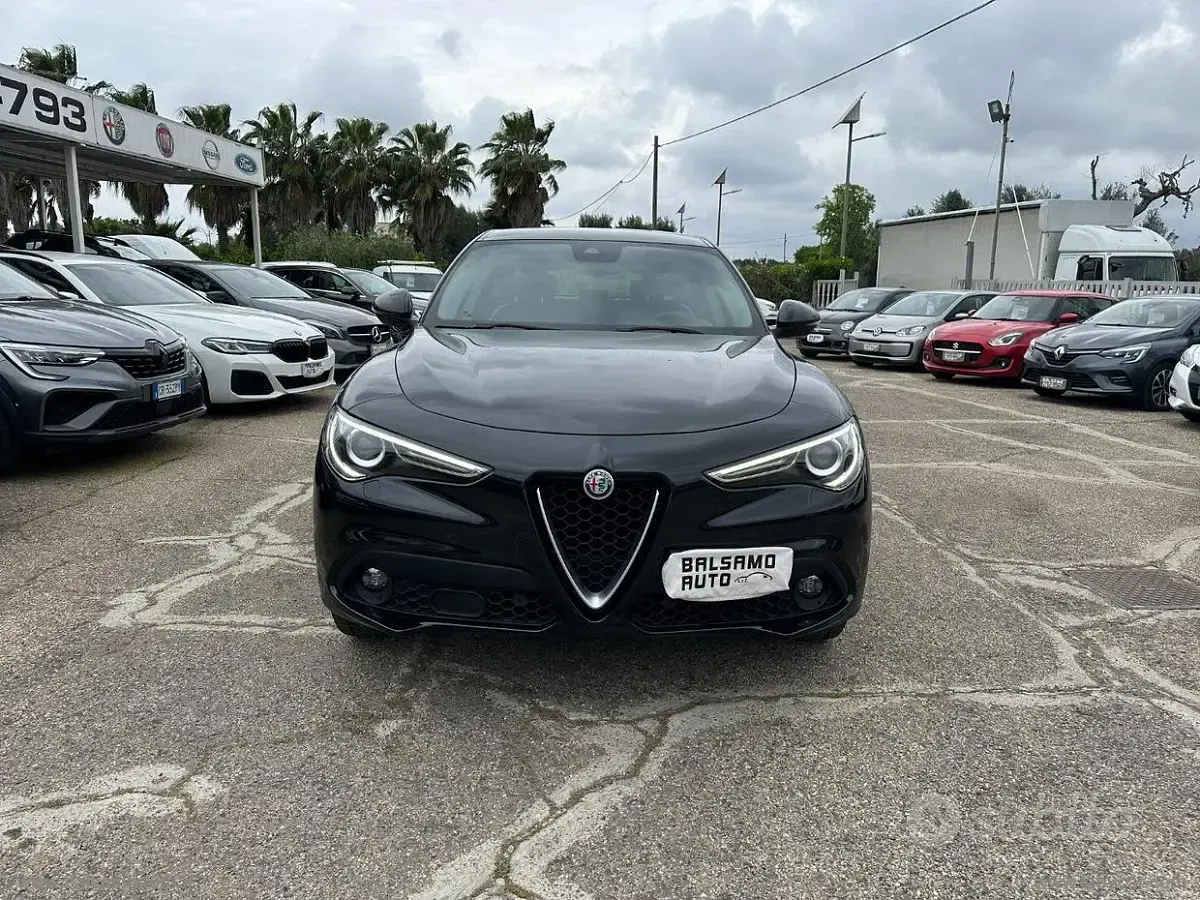 Usata Alfa Romeo Stelvio Super 210 CV (154 kW) 2018 Nero SUV