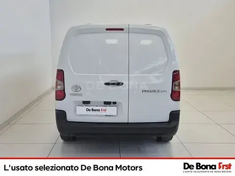 Begagnad Toyota Proace City City 131 HK (96 kW) 2022 Vit Minibuss