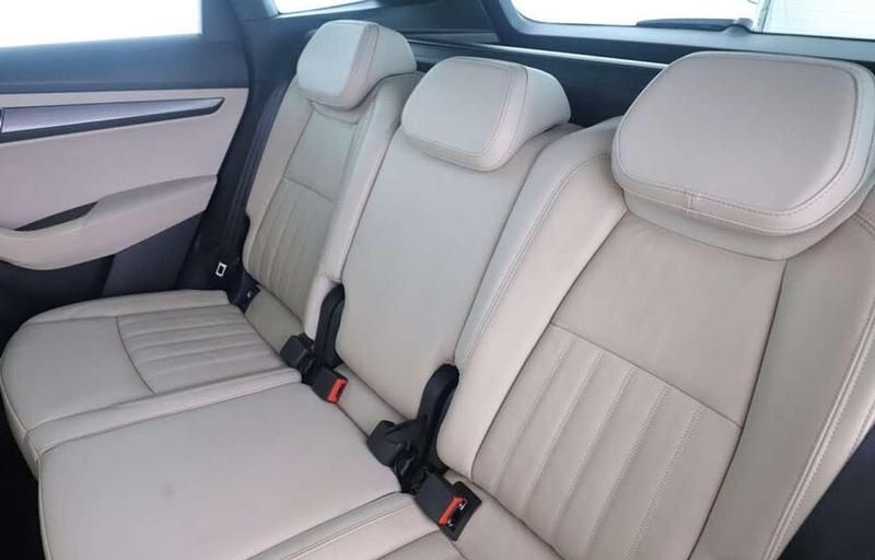 Usata Skoda Karoq Style 116 CV (85 kW) 2018 Blu/azzurro SUV