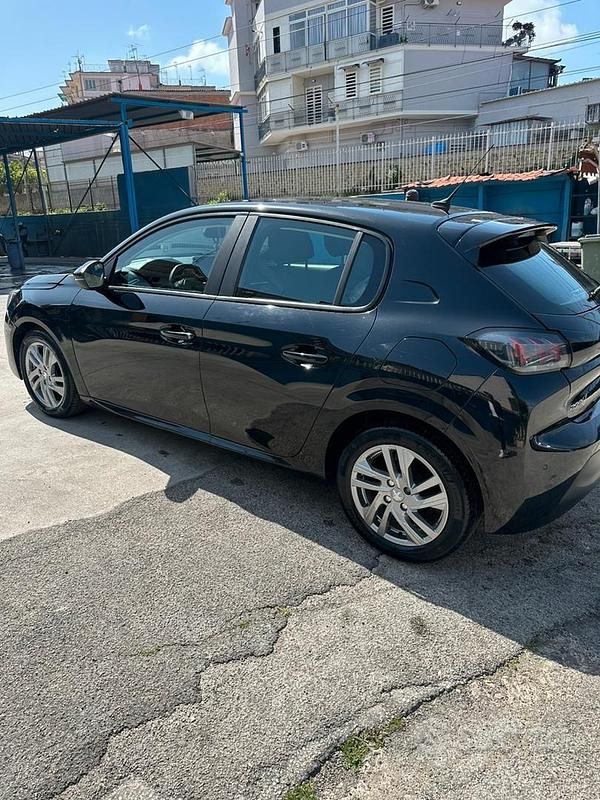 Gebraucht Peugeot 208 75 PS (55 kW) 2020 Kleinwagen