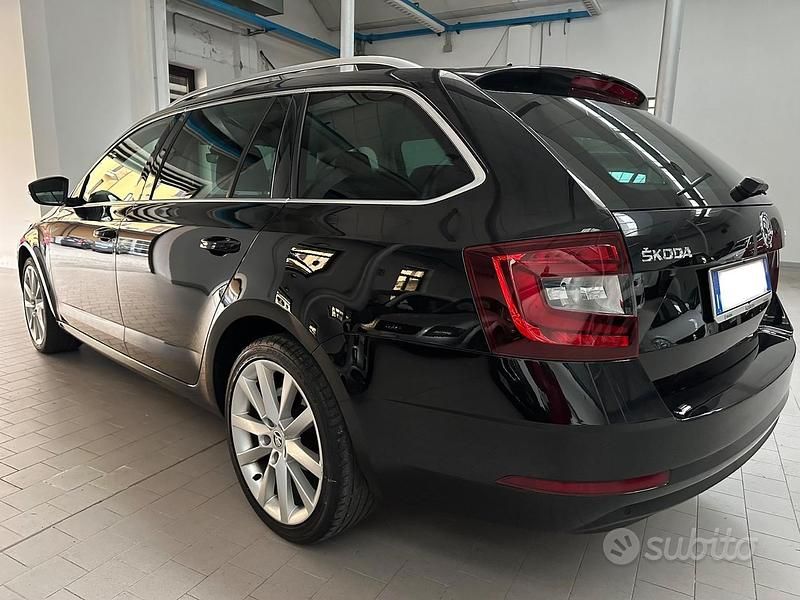 Usata Skoda Octavia Style 150 CV (110 kW) 2019 Nero Station wagon