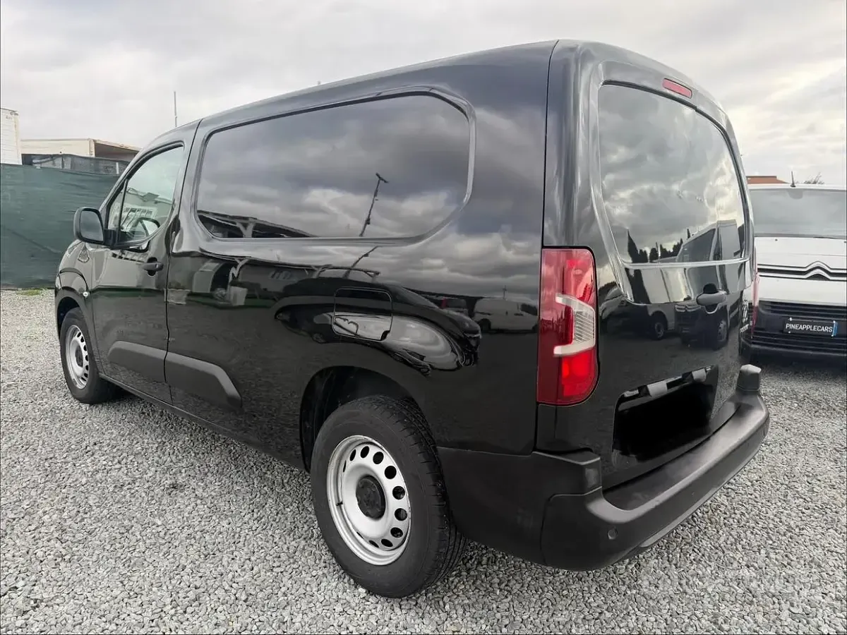 Usata Peugeot Partner 131 CV (96 kW) 2020 Nero Monovolume