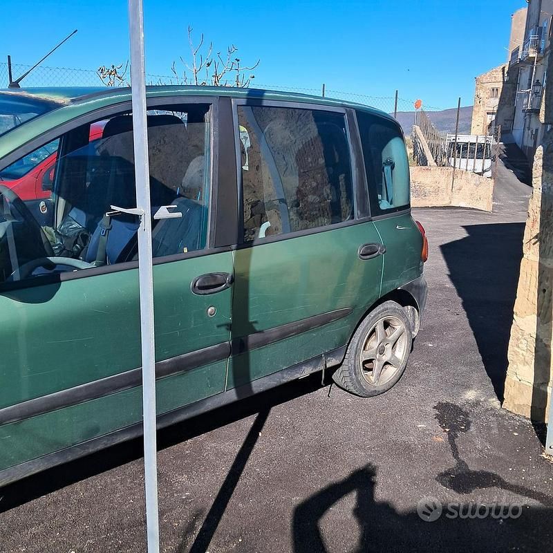Usata Fiat Multipla 105 CV (77 kW) 1999 Verde Monovolume
