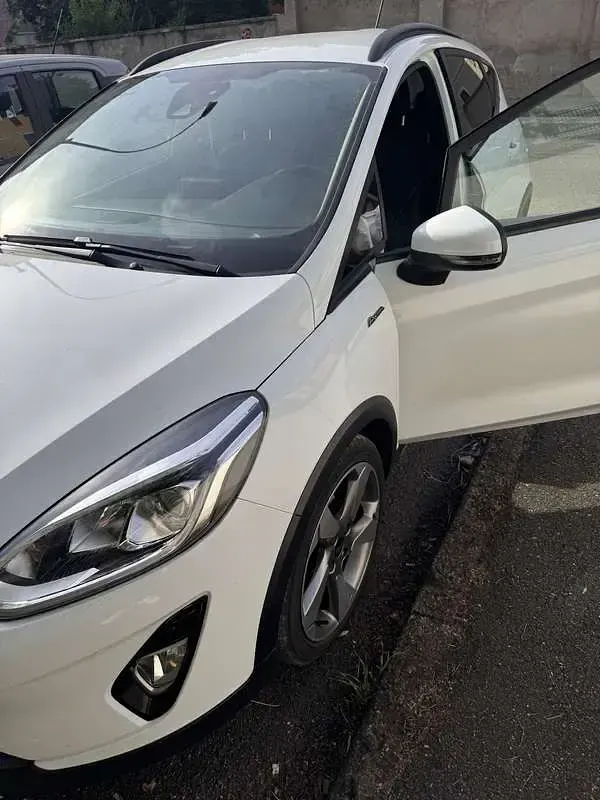 Usata Ford Fiesta Active 86 CV (63 kW) 2018 Utilitaria
