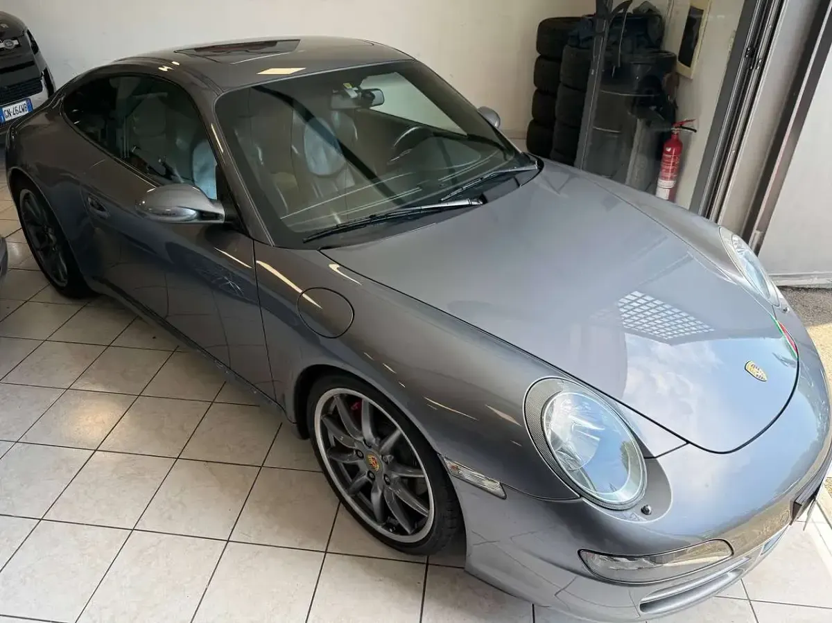 Usata Porsche 997 355 CV (261 kW) 2006 Grigio Coupé