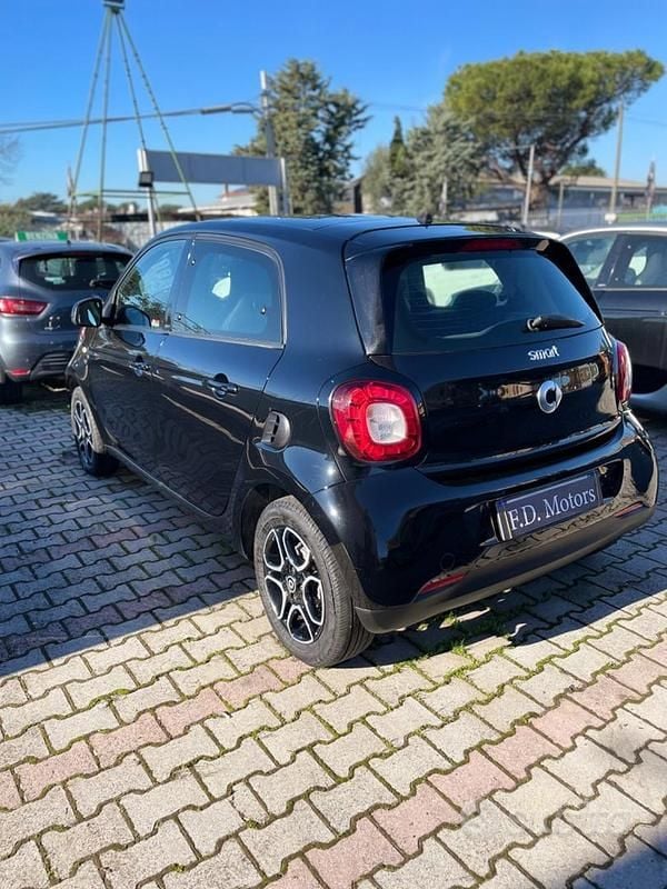 Usata Smart ForFour Prime 90 CV (66 kW) 2019 Nero Utilitaria