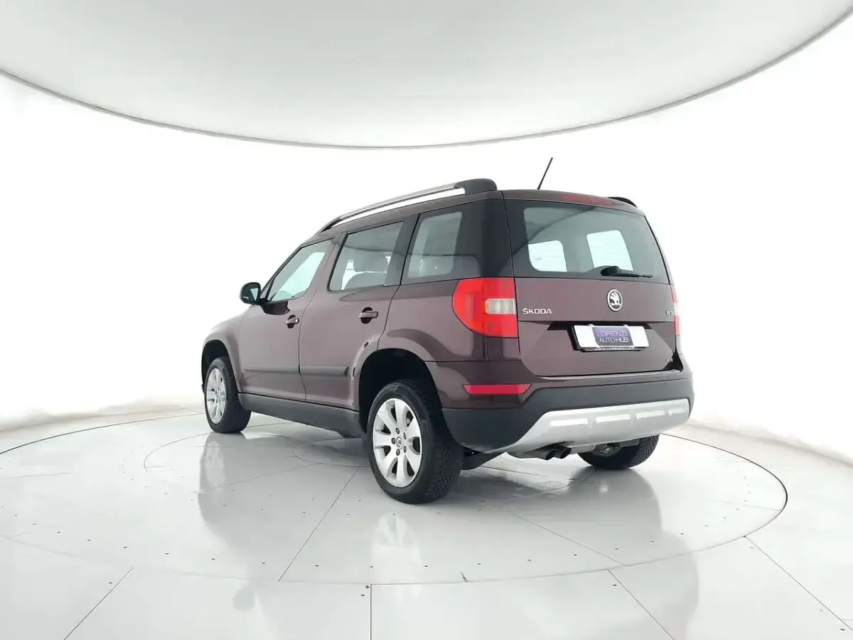 Usata Skoda Yeti Elegance 140 CV (102 kW) 2014 Prugna SUV